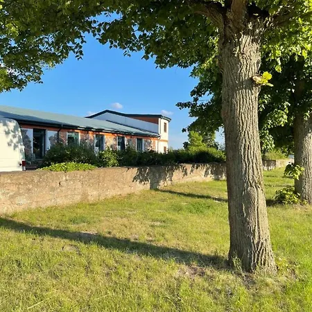 Apartment Radlerzimmer Fuer 2 Personen Neu Gaarz